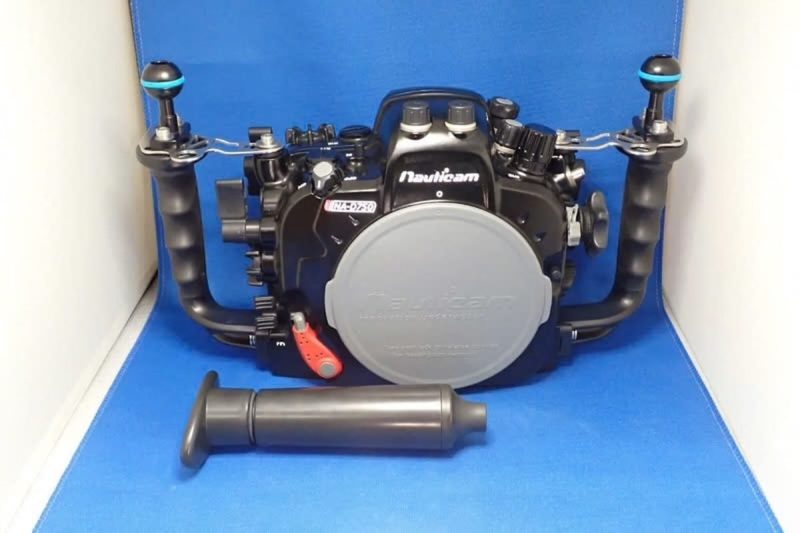 中古の水中ハウジング(ノーティカム NA D750)